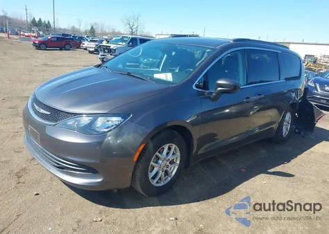 2020 Chrysler Voyager Lxi z USA, uszkodzony, nr VIN 2C4RC1DG9LR181752